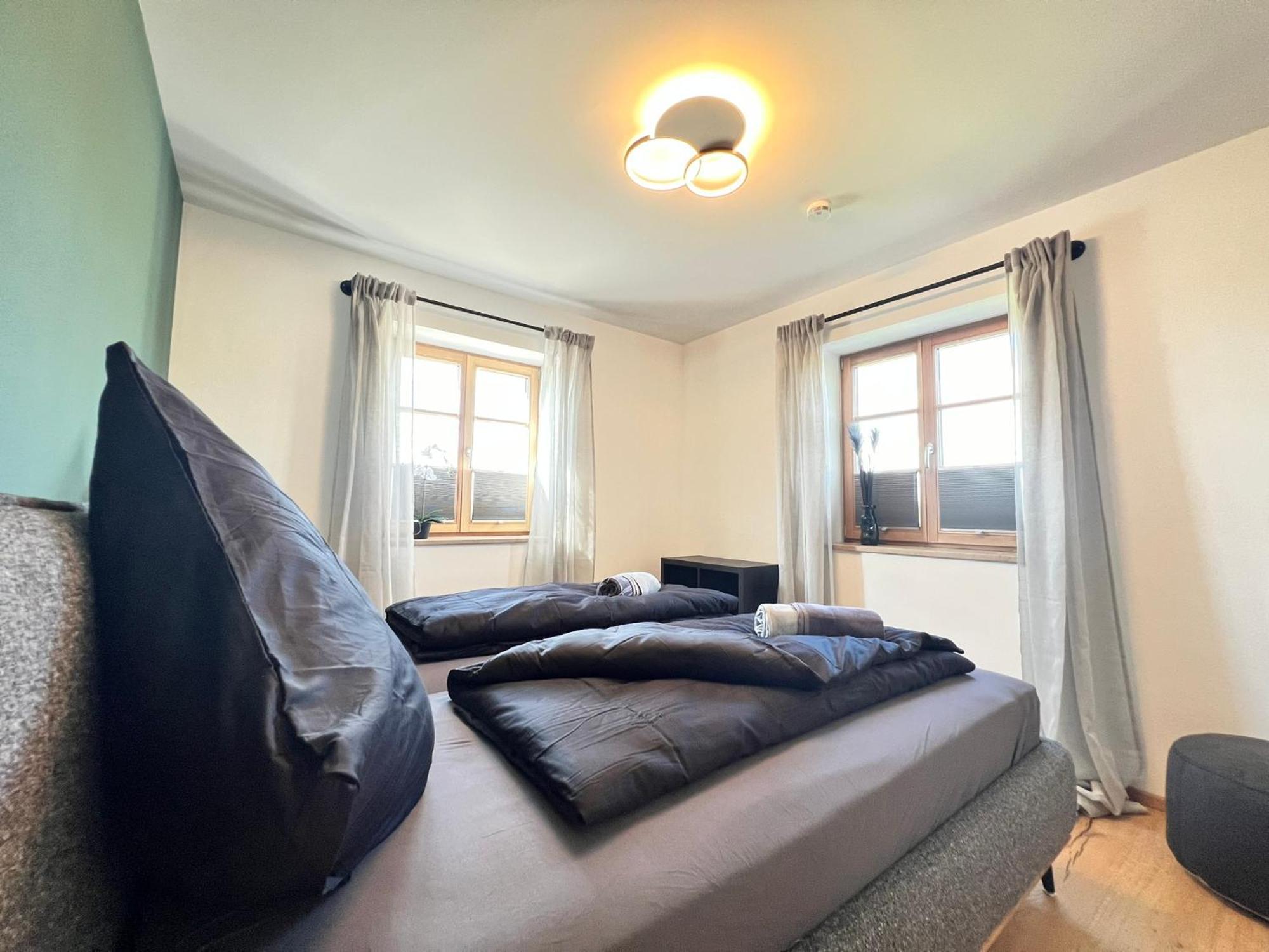 Stay Nice Apartments Dorfen Naehe Muenchen Jacuzzi Grillkota 75 Zoll Tv Zewnętrze zdjęcie