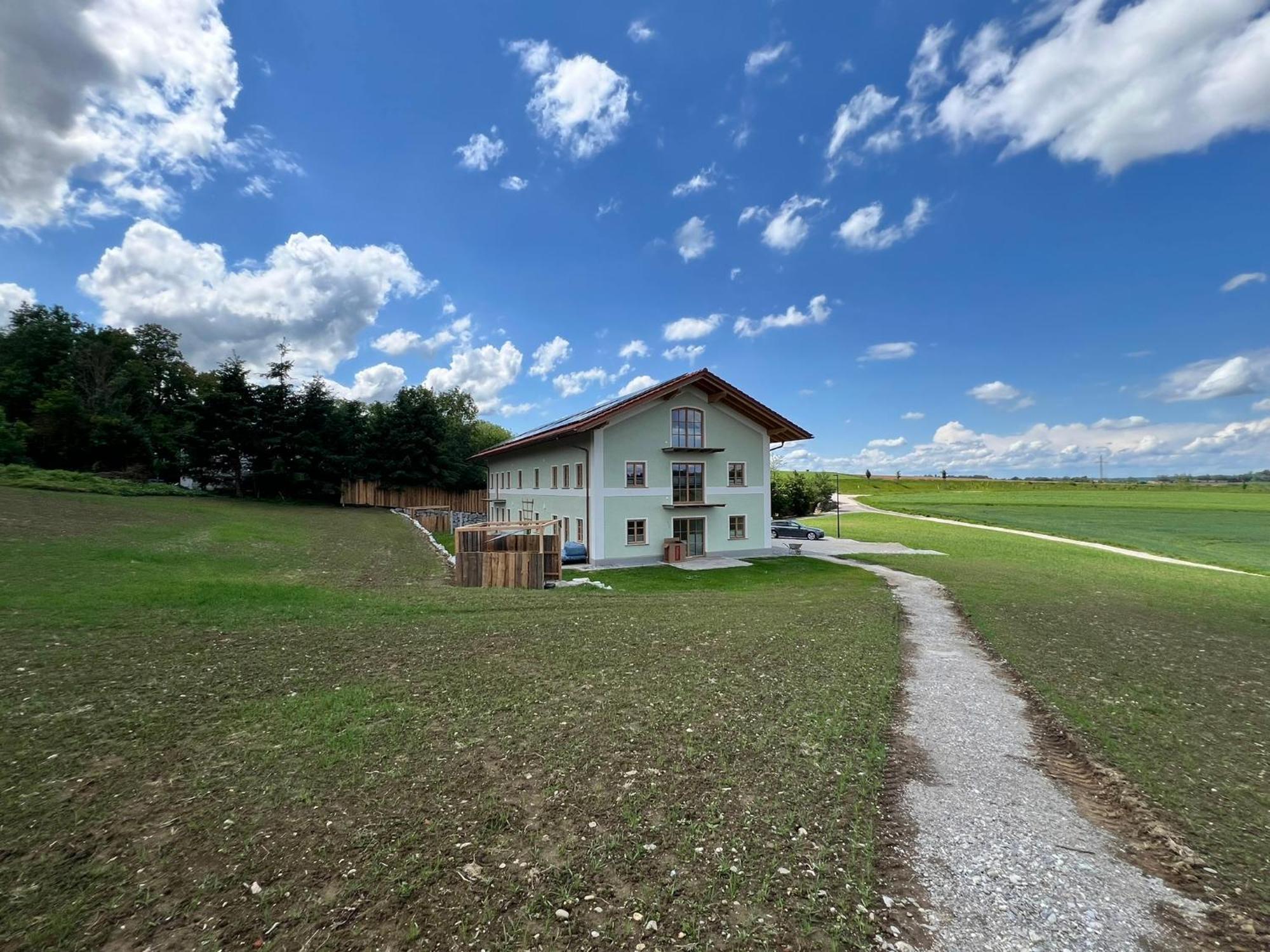 Stay Nice Apartments Dorfen Naehe Muenchen Jacuzzi Grillkota 75 Zoll Tv Zewnętrze zdjęcie